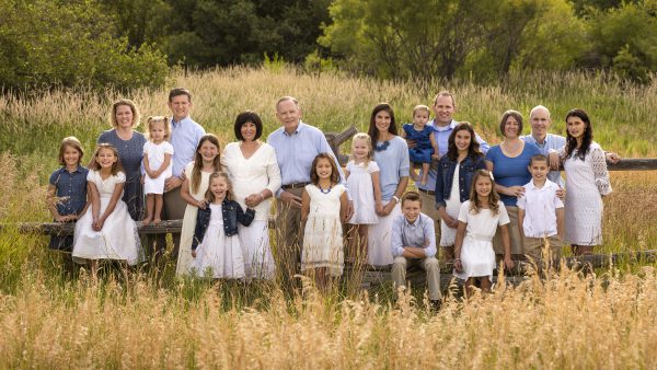 Traditional Extended Family Sessions – Busath Photography