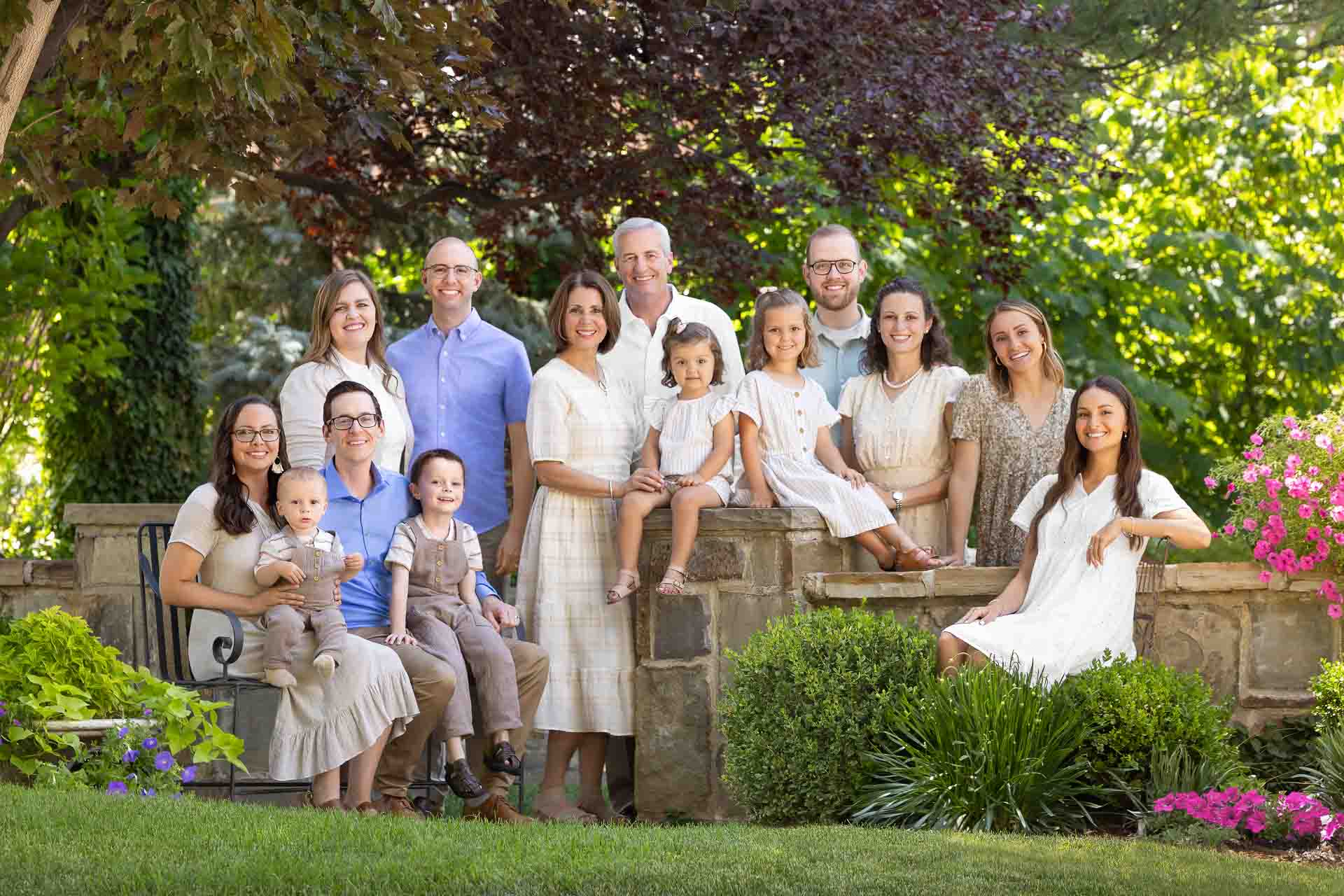 Family_portrait_garden_outdoors_Busath